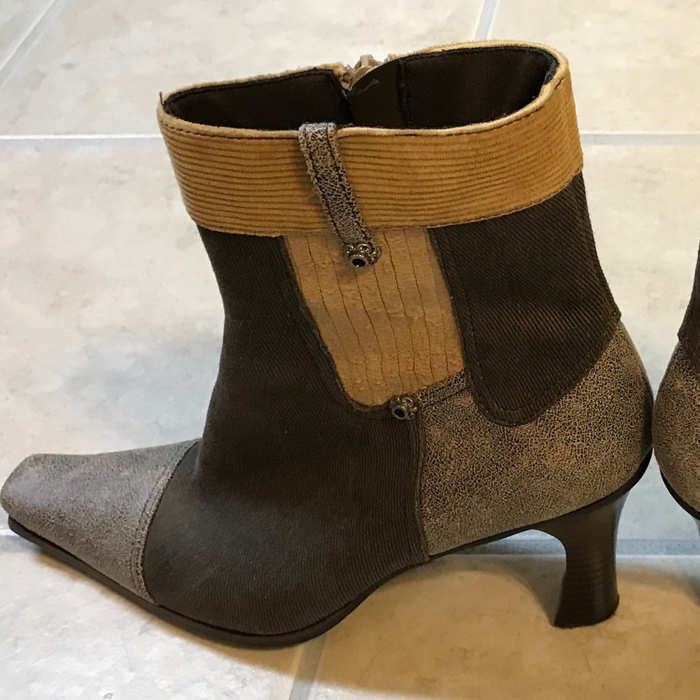 VW booties EUC